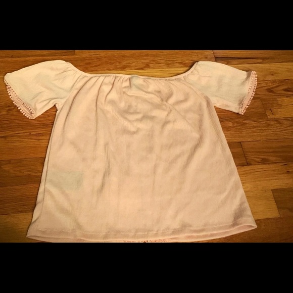 Off the shoulder top - Picture 2 of 4